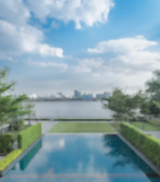 抽象的な屋外スイミング プール背景がぼやけ — ストック写真