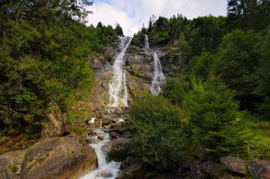 Nardis şelale Alpleri'nde