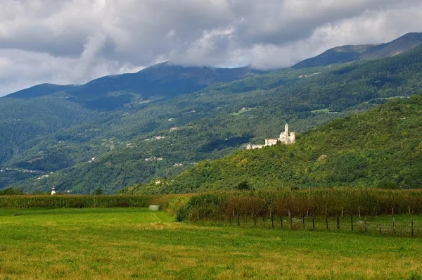 Borgo valsugana castel telvana — Stockfoto