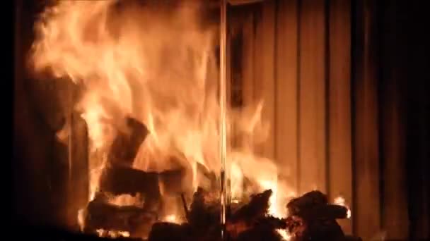 Chimenea de fuego en timelapse — Vídeo de stock