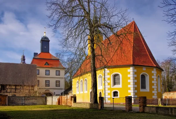 Igreja e palácio de Lindenau — Fotografia de Stock