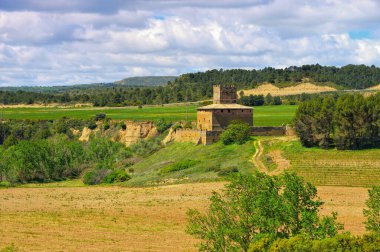 Huesca yakınlarındaki Castillo de Ballestar, Aragon, İspanya