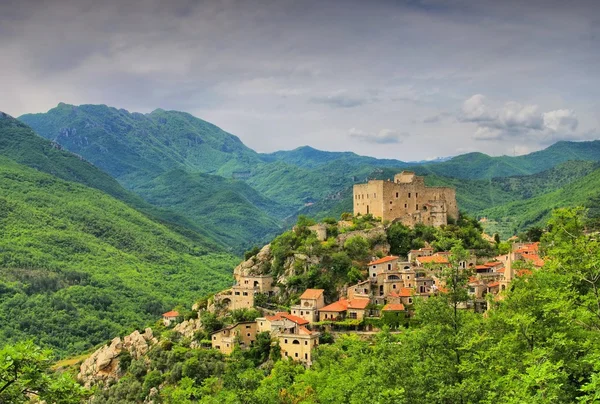 Castelvecchio di Rocca Barbena — Foto Stock