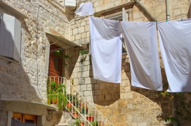 Trogir Kuru giysiler 