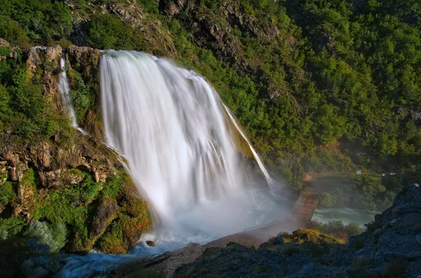 Put şelale — Stok fotoğraf