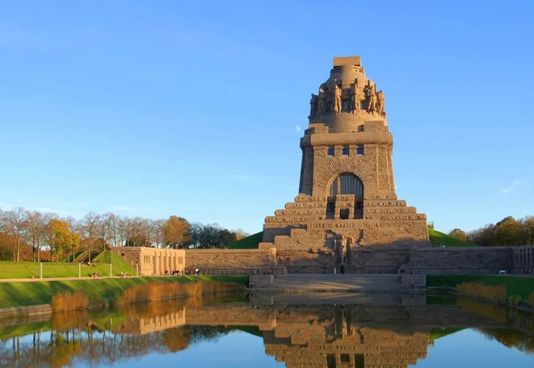 Лейпциг пам'ятник битві народів — стокове фото