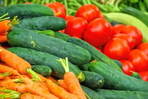 Banco di mercato per verdure — Foto Stock