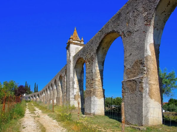 Evora akvedukt — Stockfoto