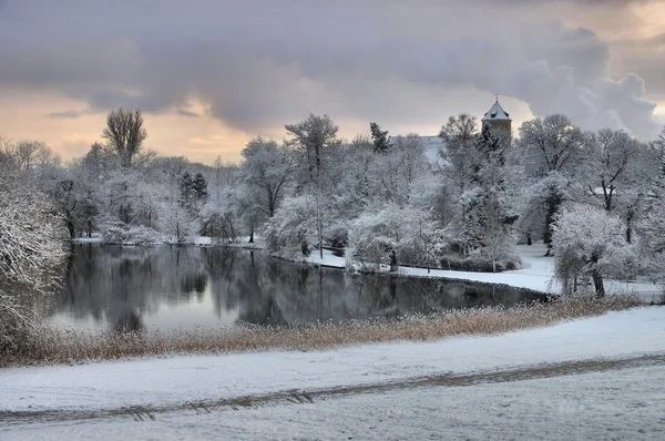 在冬天的贝格城堡 — 图库照片