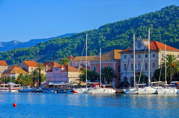 Boten in haven, Kroatië — Stockfoto