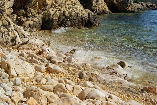 Pebble on beautiful beach — Stock Photo, Image