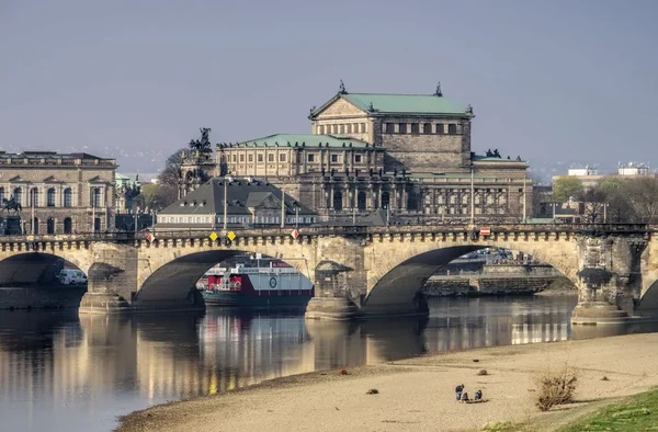 Опера Дрездена Семпера — стоковое фото
