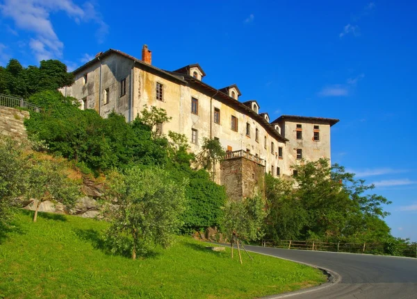 Settimo vittone burg — Stockfoto