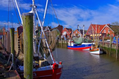 Almanya'da Neuharlingersiel liman