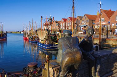 Neuharlingersiel liman heykeli