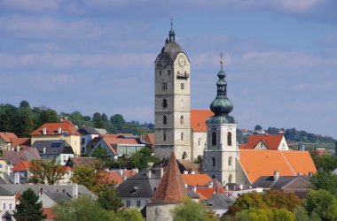 Krems ve stein Tuna Nehri üzerinde