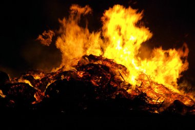 Walpurgis gece şenlik ateşi