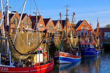 Almanya'da Neuharlingersiel liman
