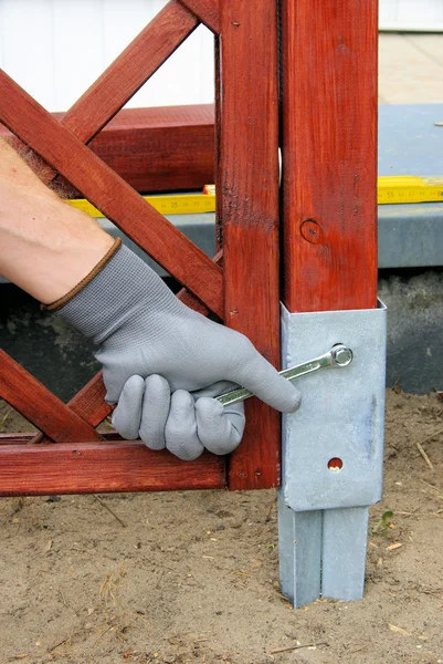 Building a trellis — Stock Photo, Image