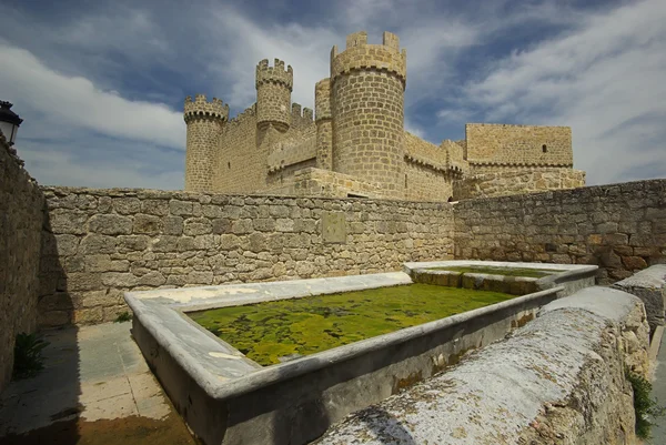 Olmillos de Sasamón castillo — Zdjęcie stockowe