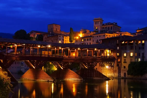 Bassano del Grappa Ponte Vecchio éjszaka — Stock Fotó