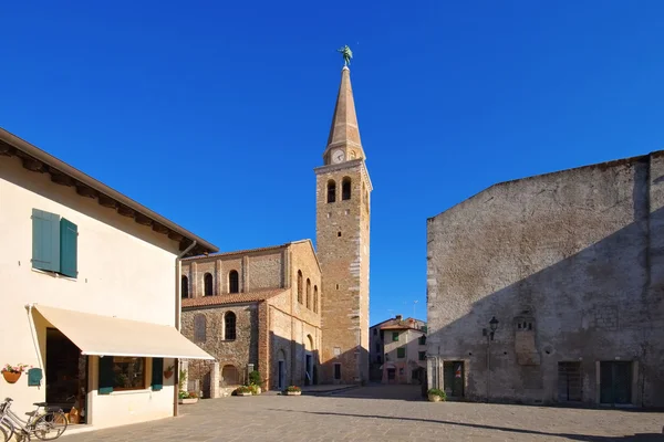 Grado antigua iglesia — Foto de Stock