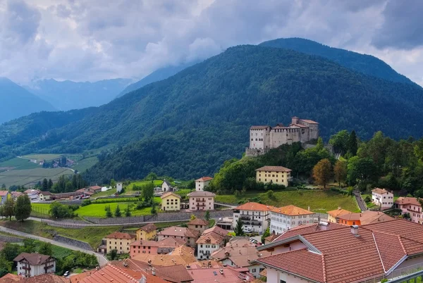 The italian town and castle Stenico in northern Italy — Stock Photo, Image