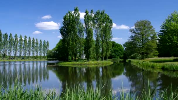 Engelse gronden van Woerlitz Rousseau eiland — Stockvideo