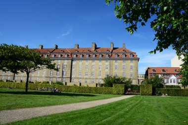 Copenhagen, Danimarka - 21 Temmuz 2016: Kral'ın Bahçe kişi yaz zevk ile