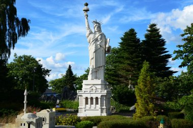  Özgürlük heykeli Legoland Lego yapılmış