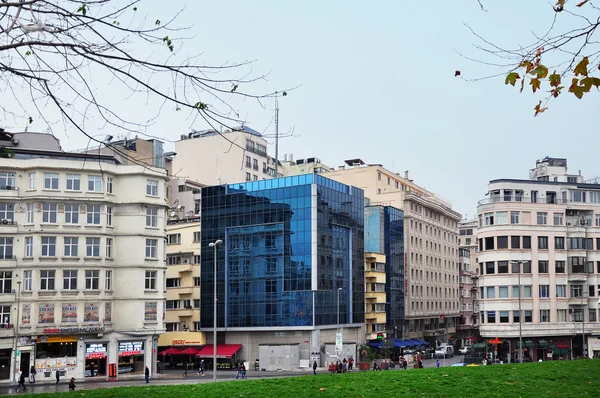 Estambul, Turquía - 23 de noviembre de 2014: Vista del Taksim - Plaza en el centro de Estambul — Foto de Stock