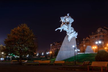 Olykavkaz şehri Panoraması, General Pliev 'in anıtı 