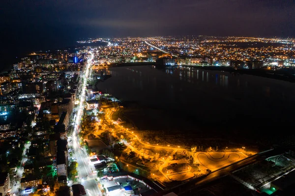 Geceleri Makhachkala Şehri — Stok fotoğraf
