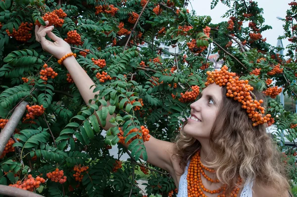 Krásná podzimní žena — Stock fotografie