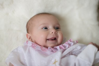 Gülen bebek