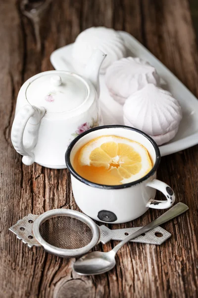 Herbatę i porcję — Zdjęcie stockowe