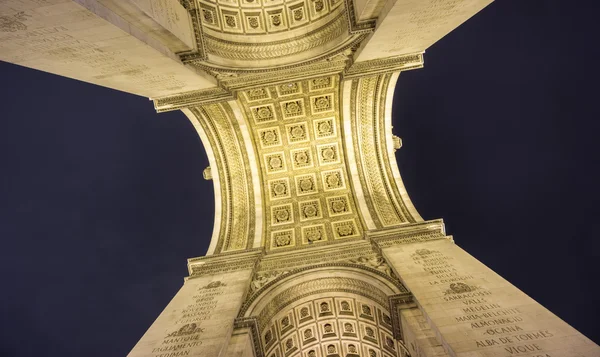 Arc de Triomphe bottom view at night — Stock Photo, Image