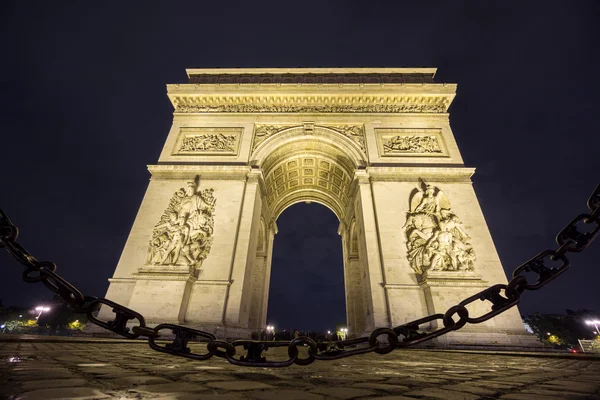 Arc de Triomphe és a lánc éjszakai — Stock Fotó