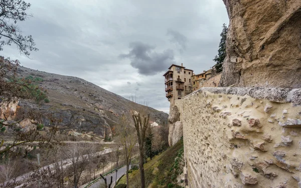 Ultra szeroki słynne wiszące domy w Cuenca — Zdjęcie stockowe