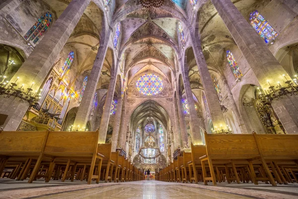 Interieur van de kathedraal van Santa Maria van Palma — Stockfoto