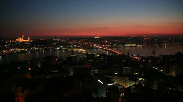 Istanbul al tramonto con moschee illuminate — Video Stock