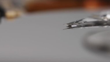 Sabit disk kafasının çalıştığı yakın görünüm