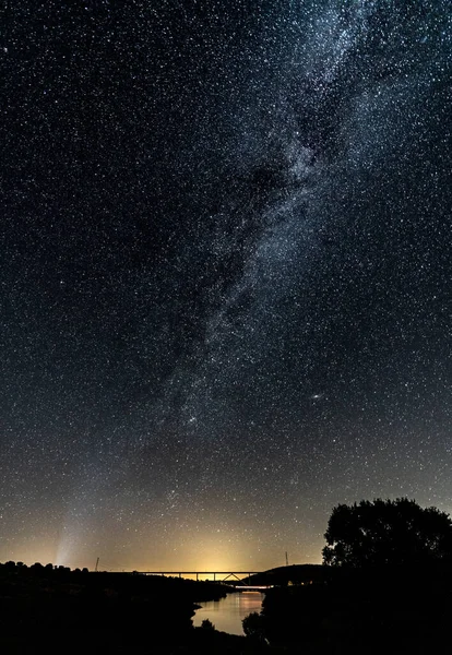 Dam, bridges and milky way night shot — Stock Photo, Image