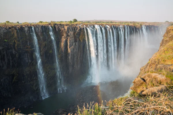 Szeroki widok victoria falls w Zambii — Zdjęcie stockowe