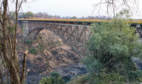 Ponte sobre o rio Zambeze que liga a Zâmbia ao Zimbabué, Victoria Falls — Fotografia de Stock