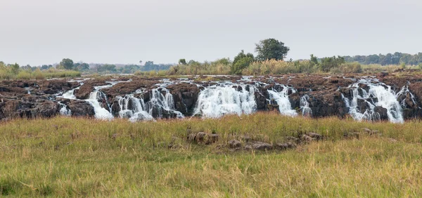 Victoria Falls panoramisch uitzicht met zambezi rivier — Stockfoto