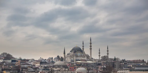 Mosquée Suleymaniye et skyline istanbul, Turquie — Photo