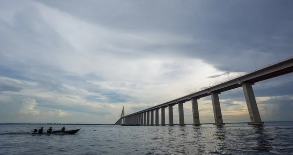 Centrum Manaus Iranduba most i łodzi — Zdjęcie stockowe
