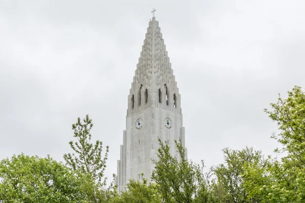 Kathedraal van Hallgrimskirkja in Reykjavik, IJsland — Stockfoto