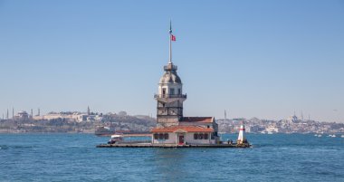 Istanbul'da Maidens Tower deniz feneri